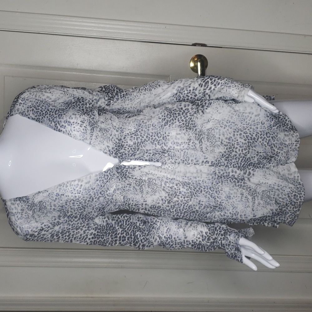 Dineila Gray Animal Print Swimsuit Wrap Size Medium